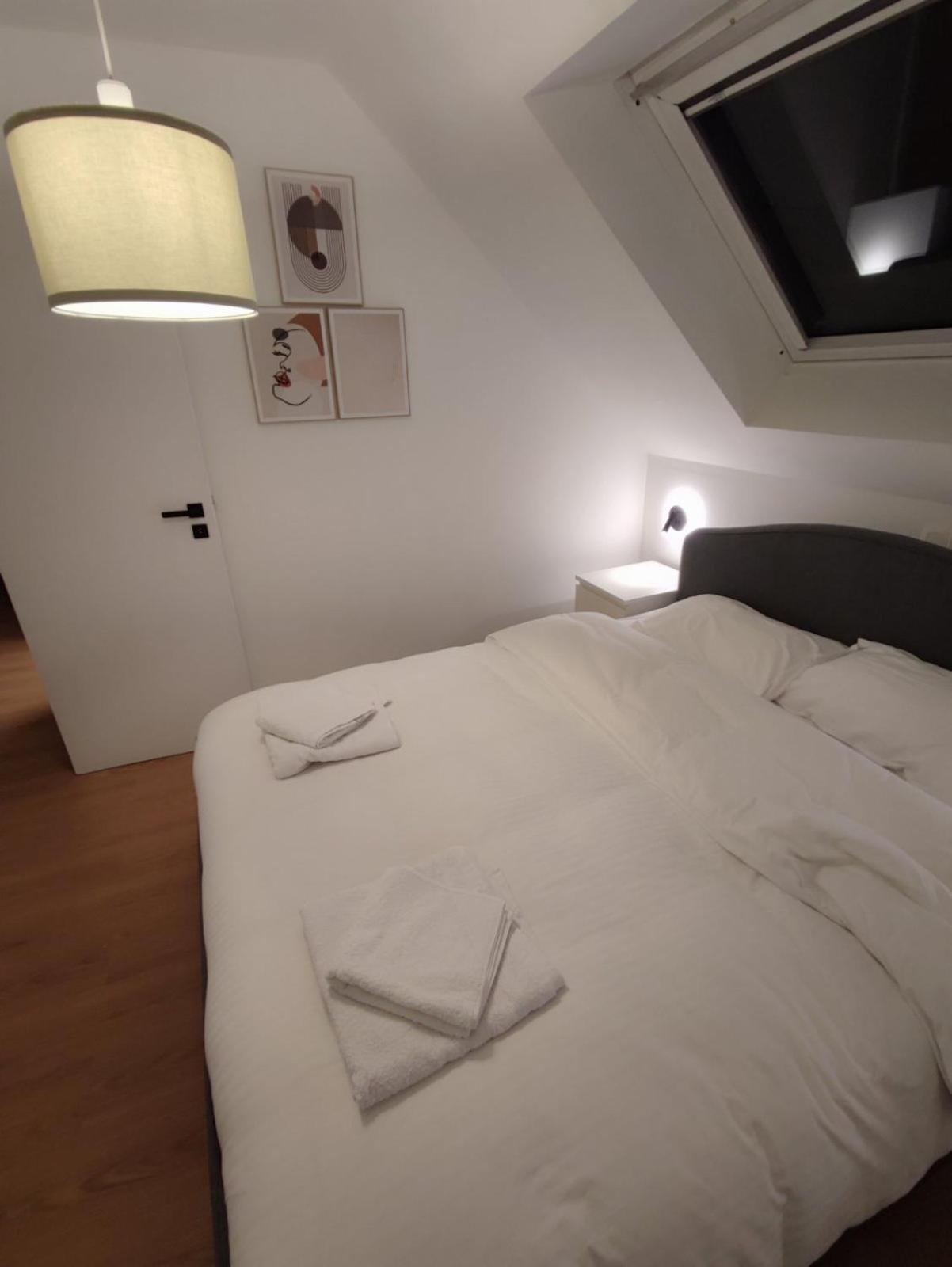 Quartier Louise Studios Bruxelles Exterior foto